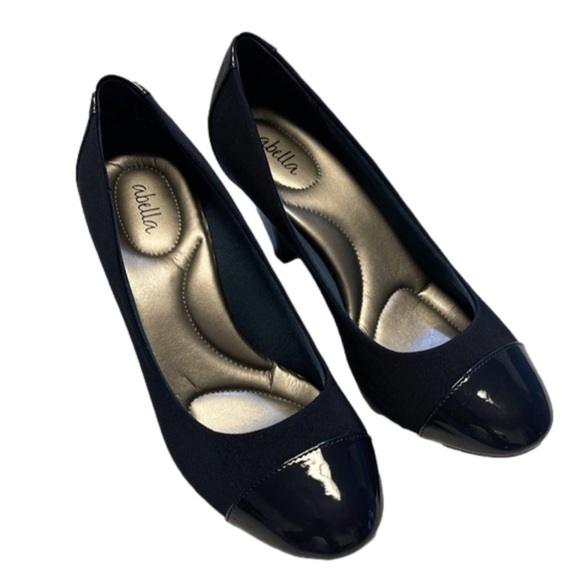 Abella Shoes - Abella Navy Suede 3” Heels with Patent Leather Toes & Heels NWB Sz 8